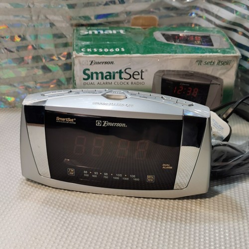 Emerson smartset alarm clock - smartset,