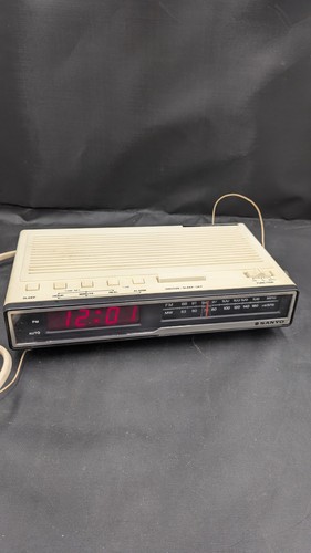 Sanyo 5005 digital fm - digital, am/fm