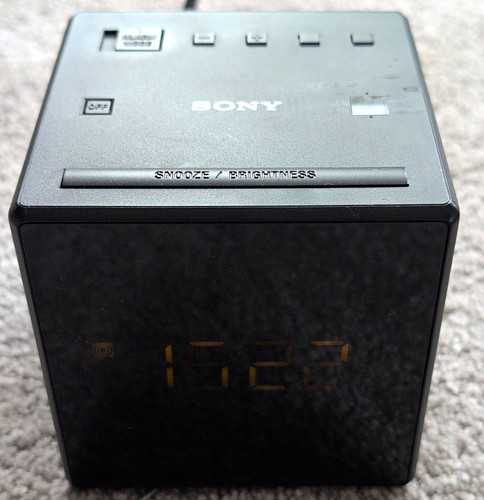 Sony icf digital fm - icf-c1, am/fm
