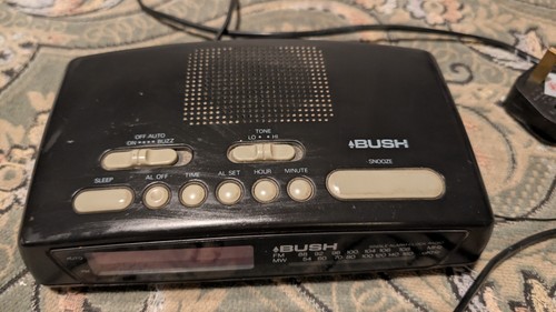 Bush alarm clock radio - alarm, cr200